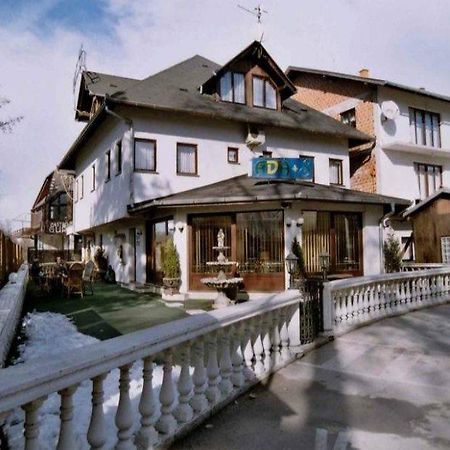 Ada S Hotel Бихач Экстерьер фото